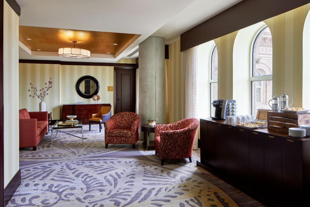 Готель Lancaster Marriott At Penn Square Екстер'єр фото